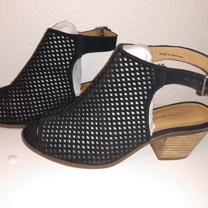 Lucky Brand Women's Sandals. Size 9.5 or 41